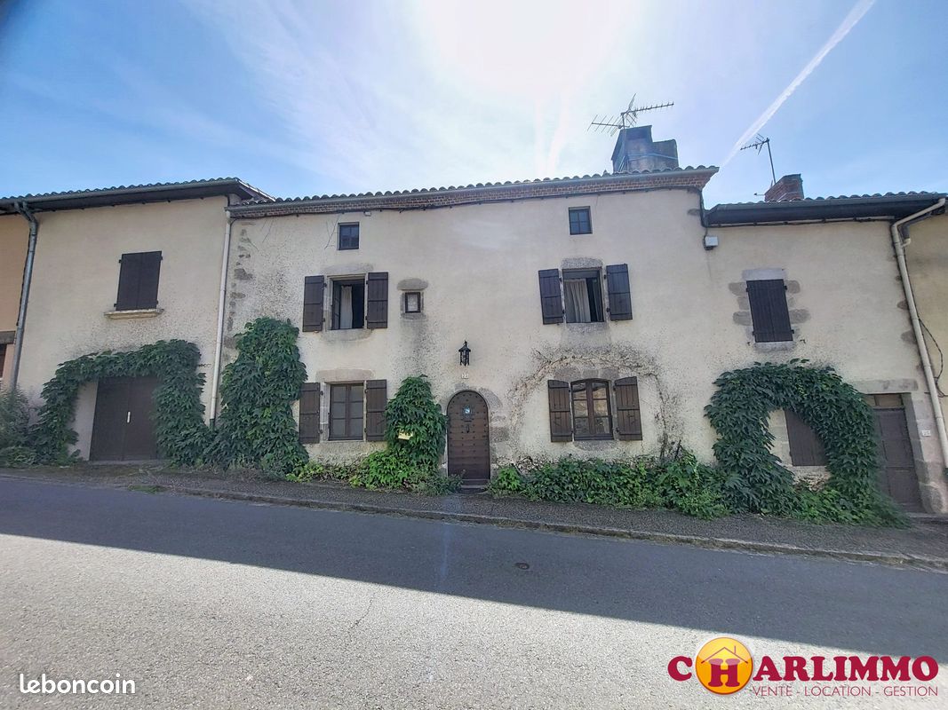 Maison 9 pièces 174 m² · à Brigueuil · 174 m² · 159 000 €