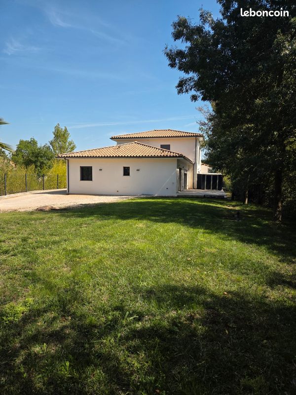 Maison 3 pièces 90 m² · à Bouc-Bel-Air · 90 m² · 1 590 €/mois