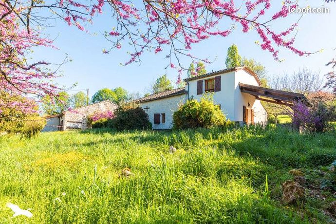 Maison 5 pièces 230 m²