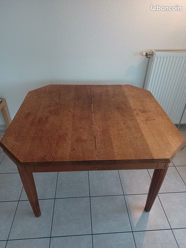 Table de salle à manger en bois pour 4 personnes (image 3)