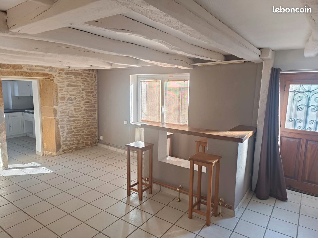 Maison 4 pièces 85 m² · à Saint-Martin-Belle-Roche · 85 m² · 880 €/mois