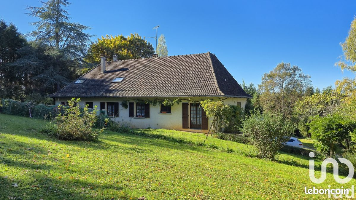 Maison 11 pièces 242 m² · à Saint-Léonard-de-Noblat · 242 m² · 225 000 €