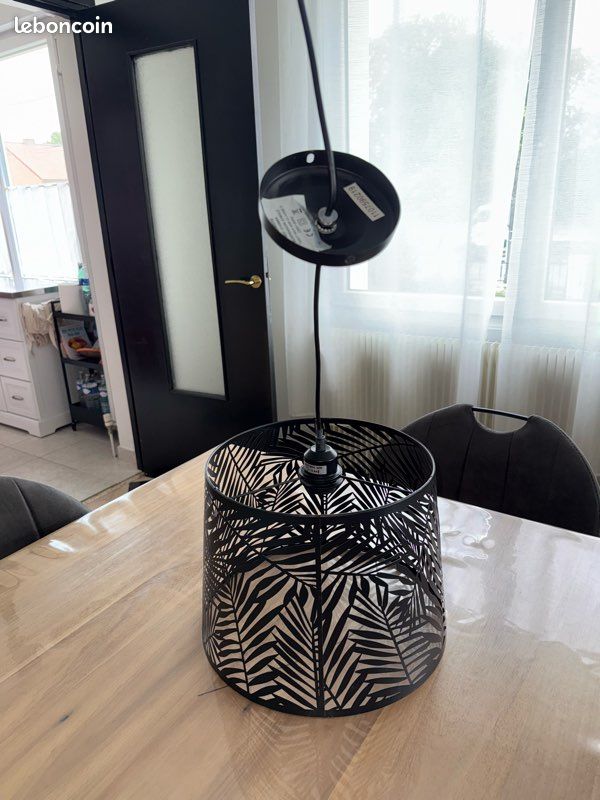 Lustre Suspension Abat-jour Métal Noir Jungle Feuille - Décoration