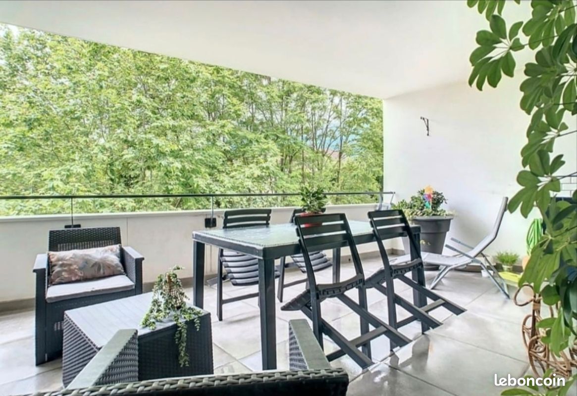 Appartement 3 pièces 66 m² · à Échirolles · 65,5 m² · 175 000 €