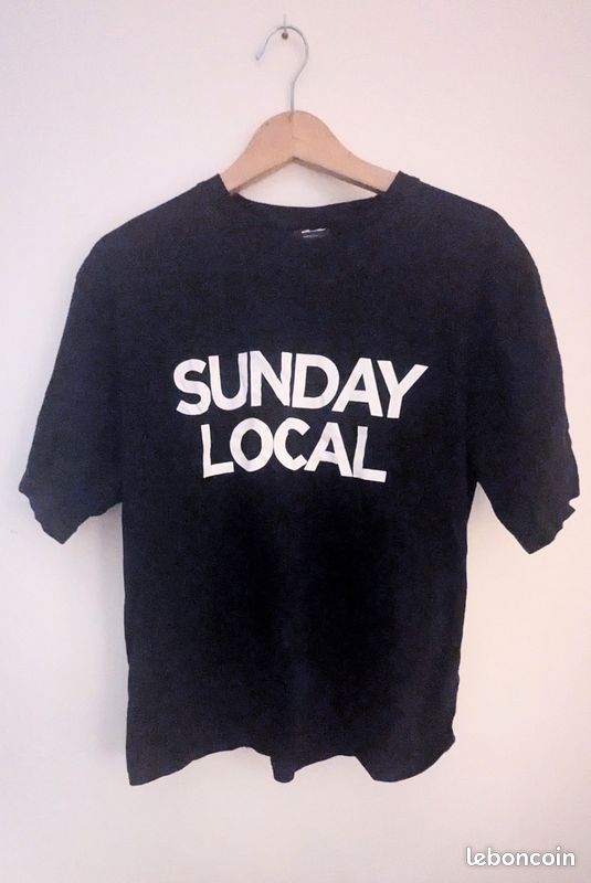 T-shirt noir imprimé "Sunday Local" coupe droite (image 1)