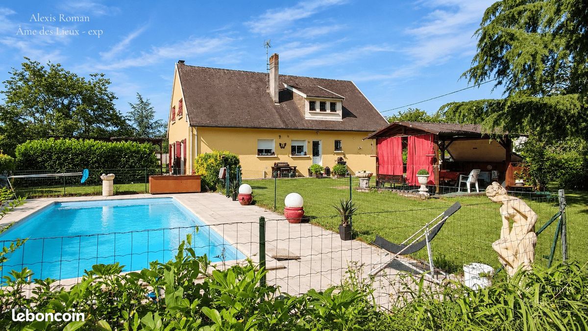 Maison 8 pièces 187 m² · à Ménesplet · 187 m² · 215 000 €