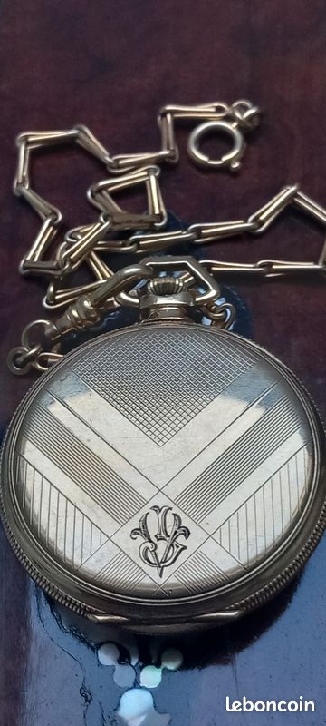 Pendentif signé Miracle Celtic Style sur chaîne - France