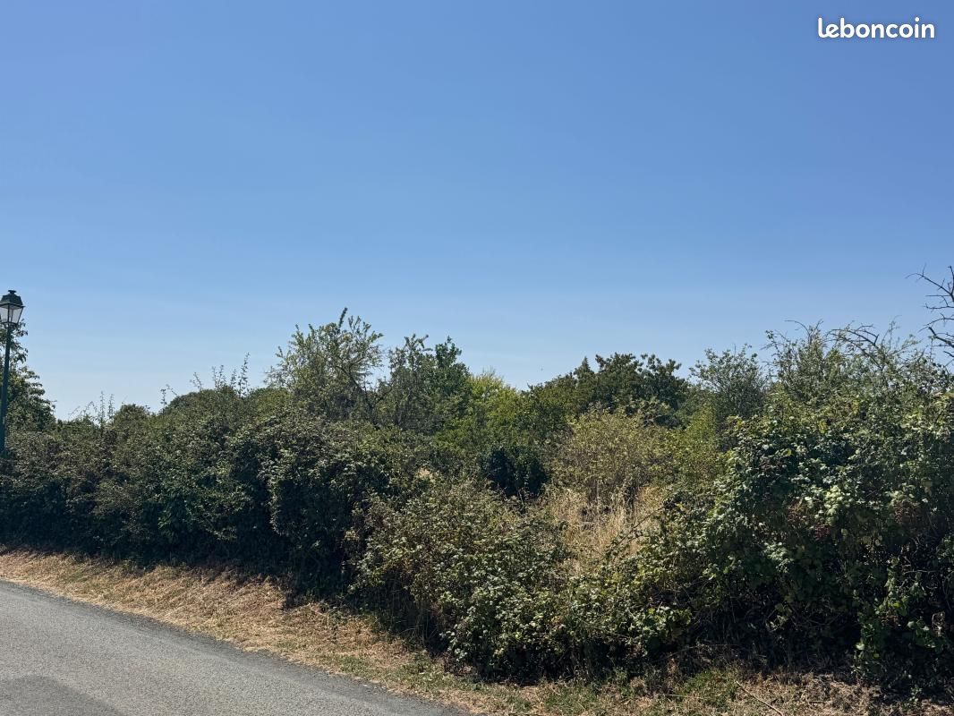 Terrain 1 400 m² Saint Jean D Hermine · à Saint-Jean-d'Hermine · 49 500 €
