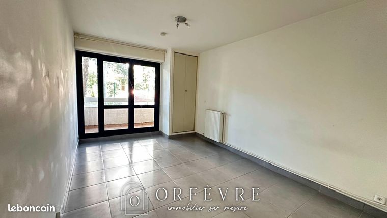 Studio 1 pièce 20 m² — 2