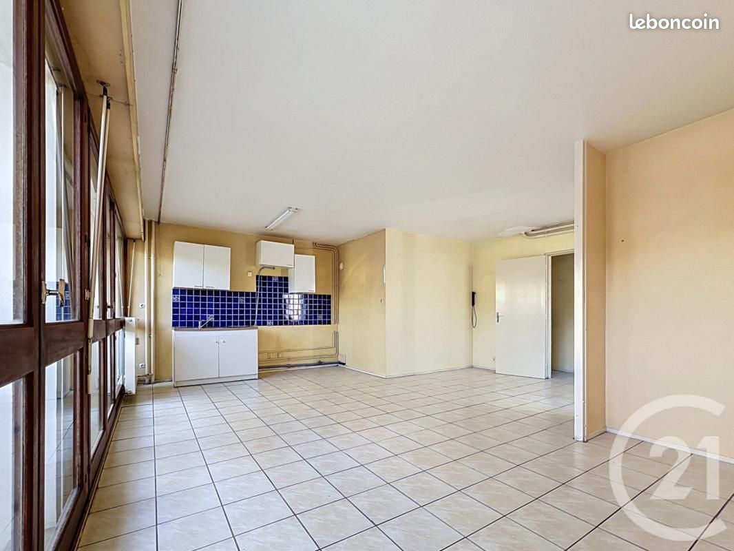 Appartement 3 pièces 63 m² · à La Rochelle · 63 m² · 105 000 €