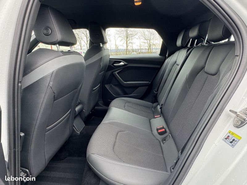 Audi A1 SPORTBACK 30 TFSI 110CH S LINE S TRONIC 7 / Apple CarPlay / Virtual Cockpit (image 8)