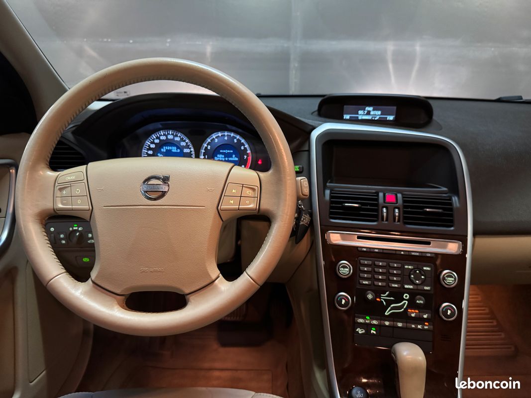 Volvo XC60 T6 AWD 286 cv SUMMUM (image 7)
