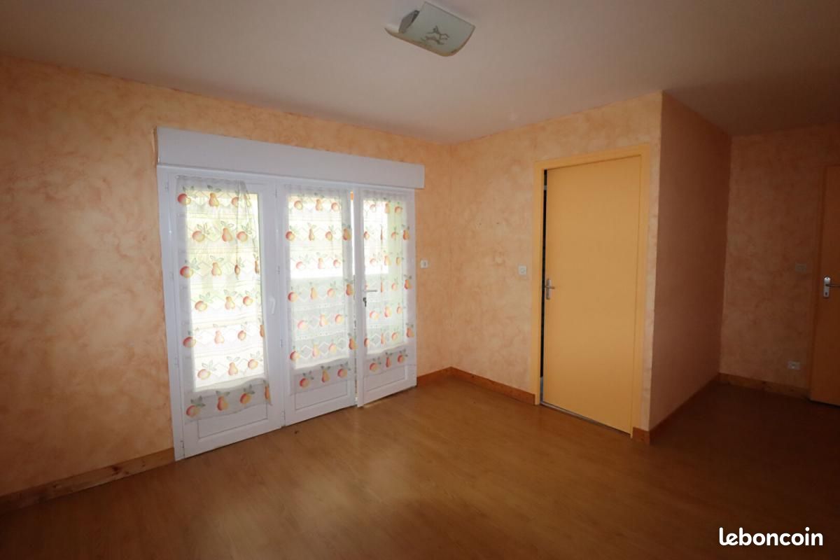 Maison 6 pièces 195 m² - Val-du-Mignon 79210 (image principale 7)