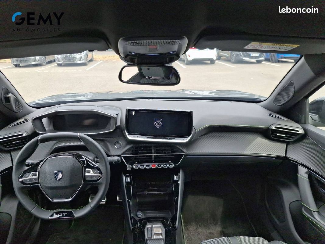 PEUGEOT 2008 Hybrid 145 e-DCS6 GT (image 8)