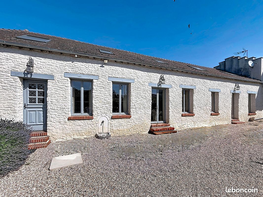 Maison 6 pièces 180 m² · à Vexin-sur-Epte · 180 m² · 370 000 €