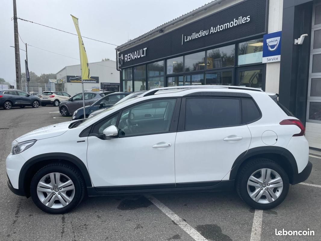 Peugeot 2008 PURE TECH 110CH SIGNATURE (image 2)