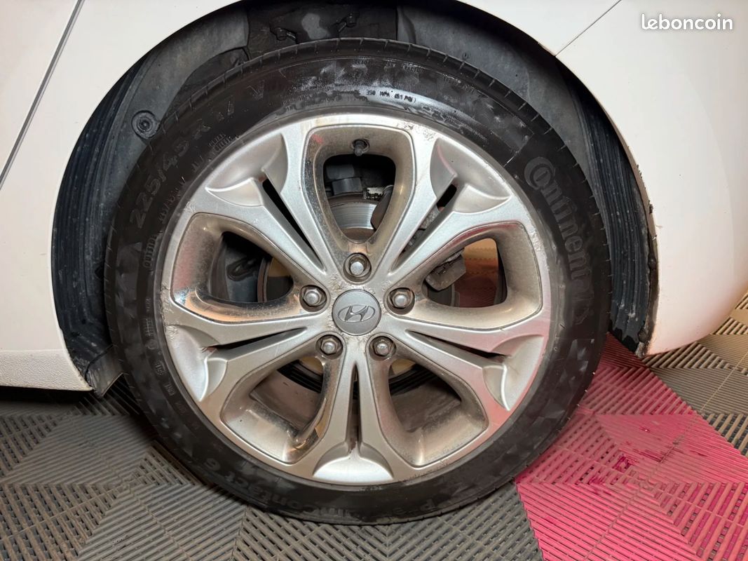 HYUNDAI i30 1.6 CRDi 128 Pack Premium TOIT OUVRANT / SIEGES CHAUFFANTS (image 33)