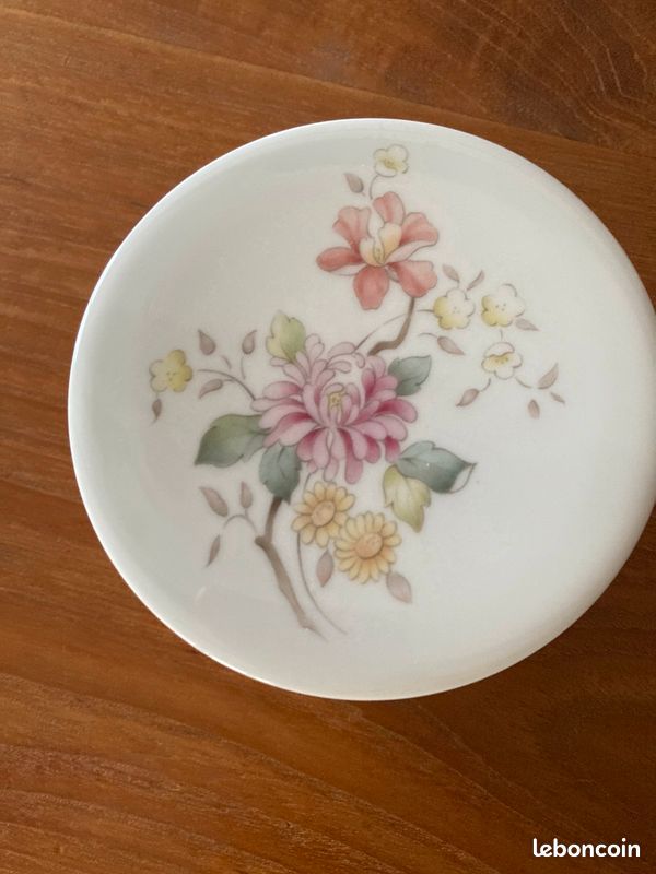 Bonbonnière porcelaine anglaise Royal Doulton (image 3)