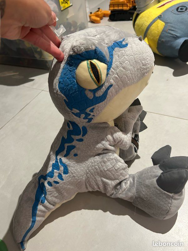 Peluche jurassic world blue 30cm Jeux Jouets