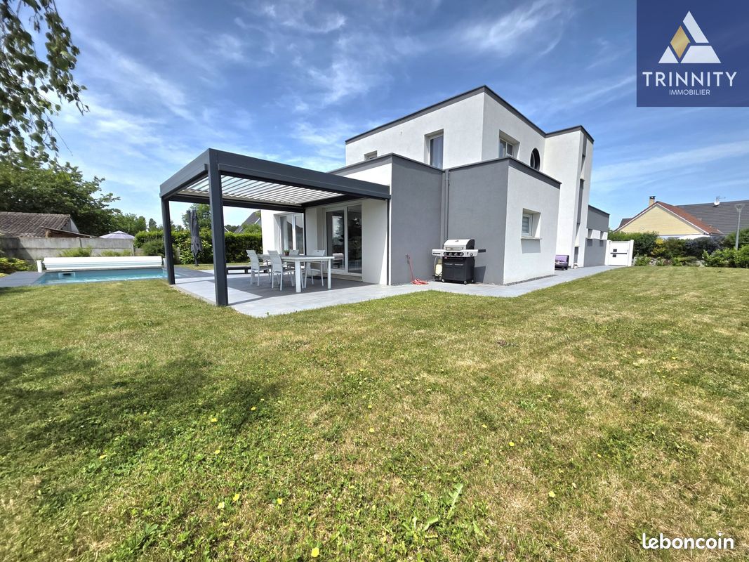 Maison 7 pièces 146 m² · à Chavannes-sur-l'Étang · 146 m² · 389 000 €