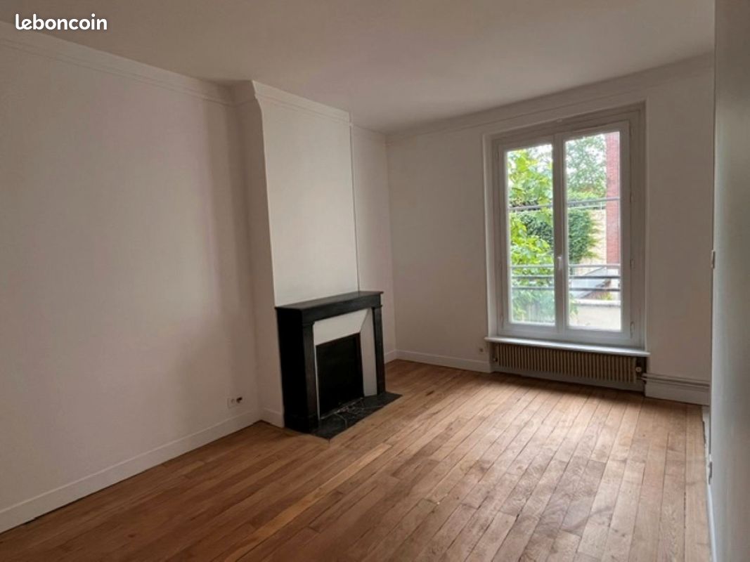 Appartement 2 pièces 32 m² · à Paris · 32 m² · 296 000 €