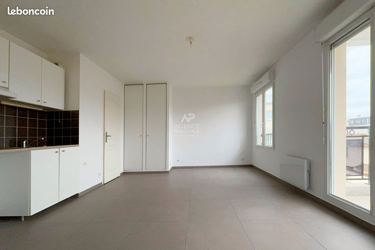 Appartement 1 pièce 28 m² · à Achères · 28 m² · 614 €/mois