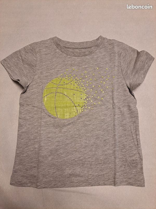 Lot de 14 t-shirts garçon- Taille 4 ans (image 3)