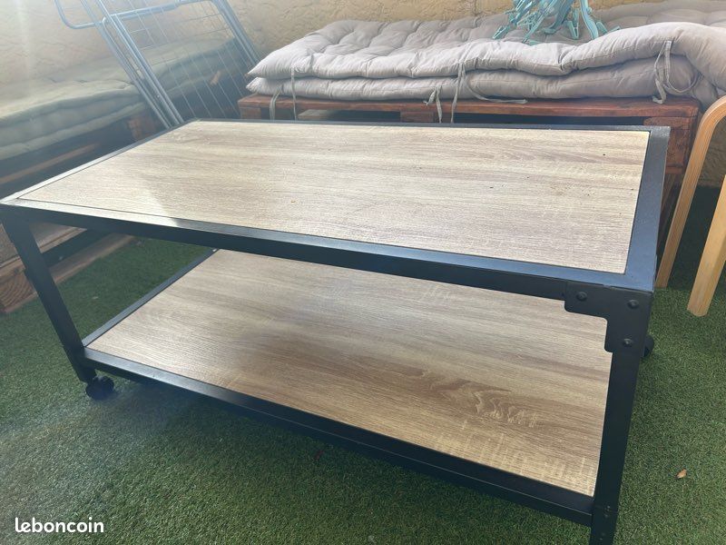Table basse à roulette (image 1)