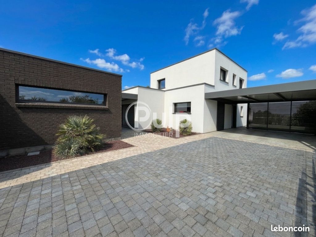 Maison 5 pièces 145 m² · à Moncheaux · 145 m² · 539 000 €