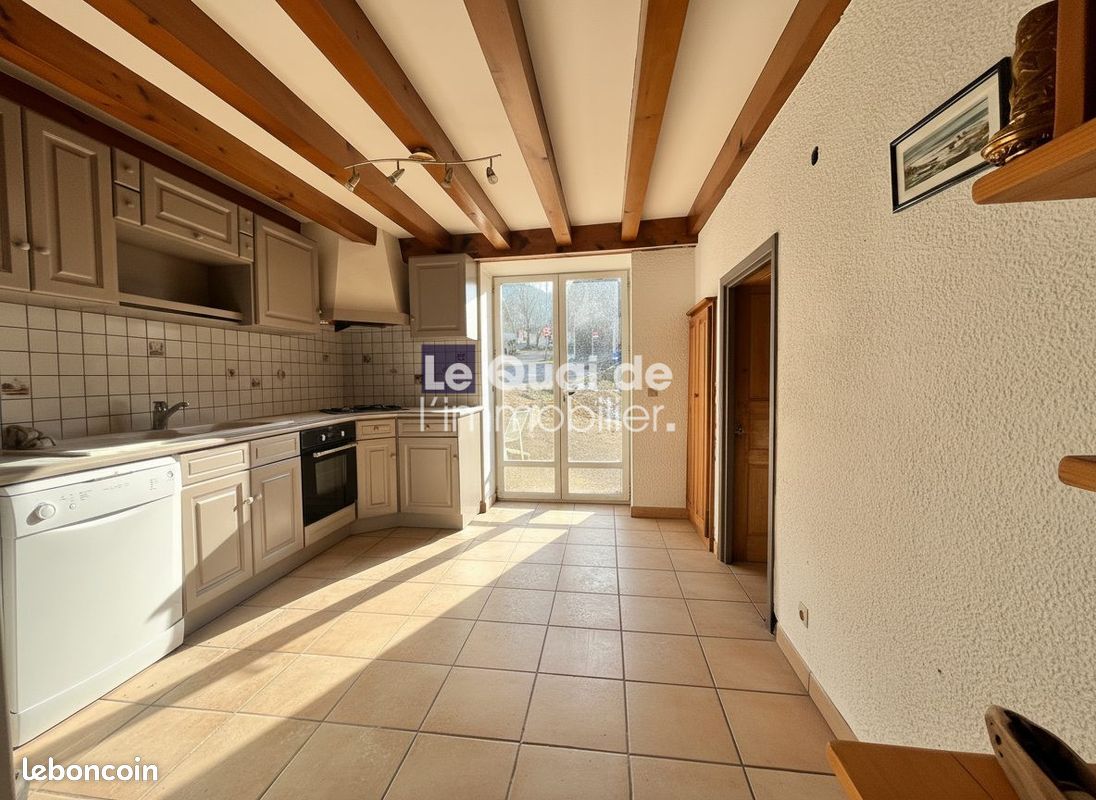 Maison 6 pièces 120 m² · à Saint-Pierre-d'Entremont · 120 m² · 210 000 €