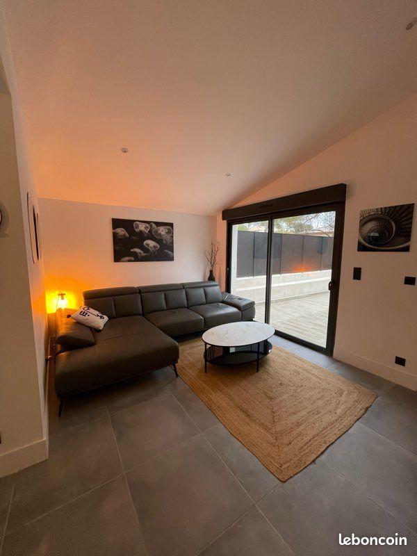 Appartement 3 pièces 75 m² · aux Angles · 75 m² · 1 100 €/mois