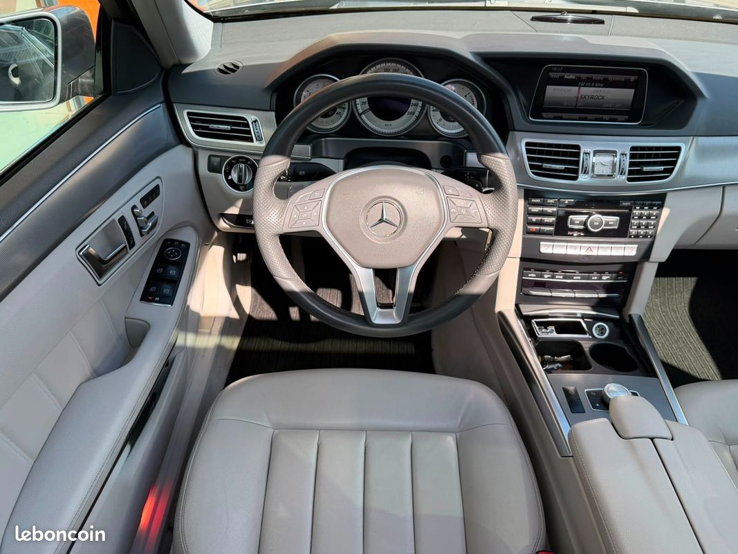 MERCEDES-BENZ Classe E Berline 220 CDi 2.1 CDI 16V DPF BlueEFFICIENCY 7G-TRONIC 170 cv - TOIT OUVRANT - SIEGES ELECTRIQUES (image 16)