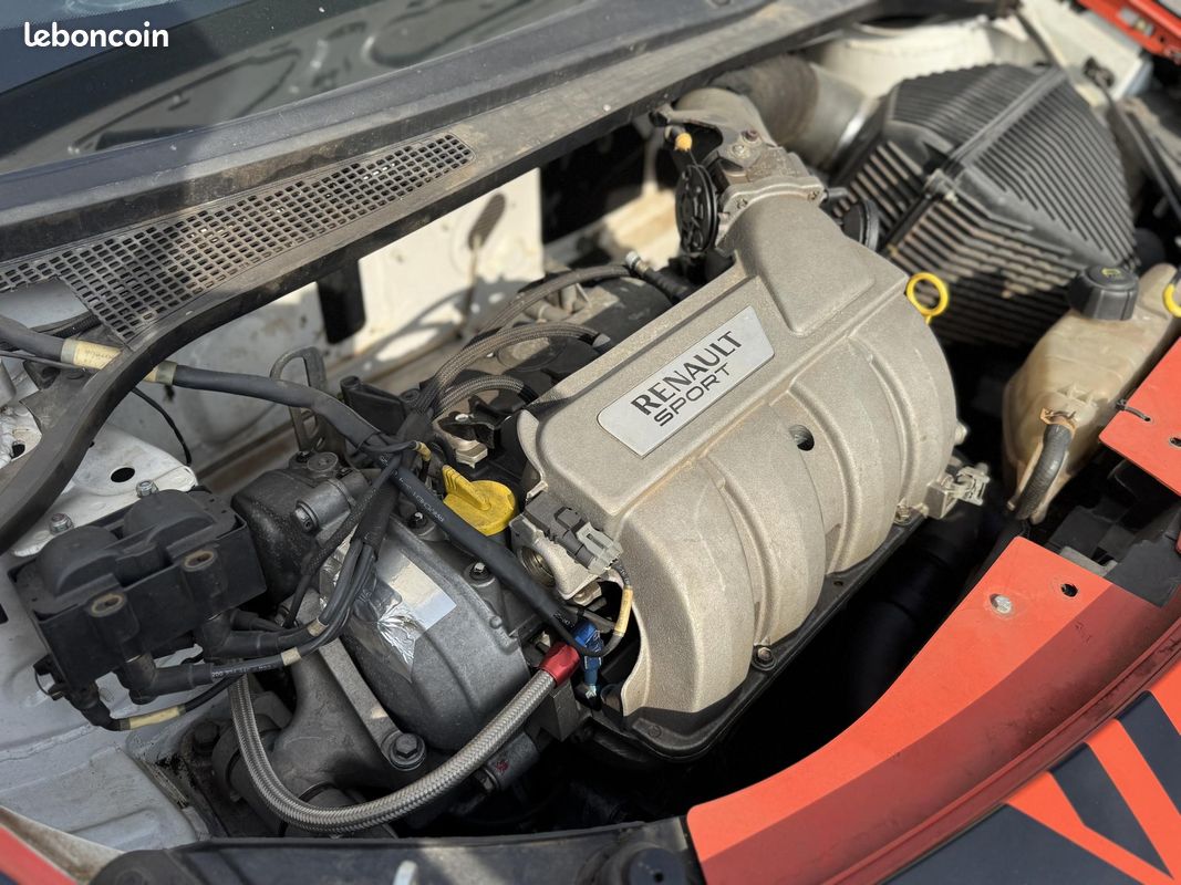 Renault clio renault 3 cup x85 (image 22)