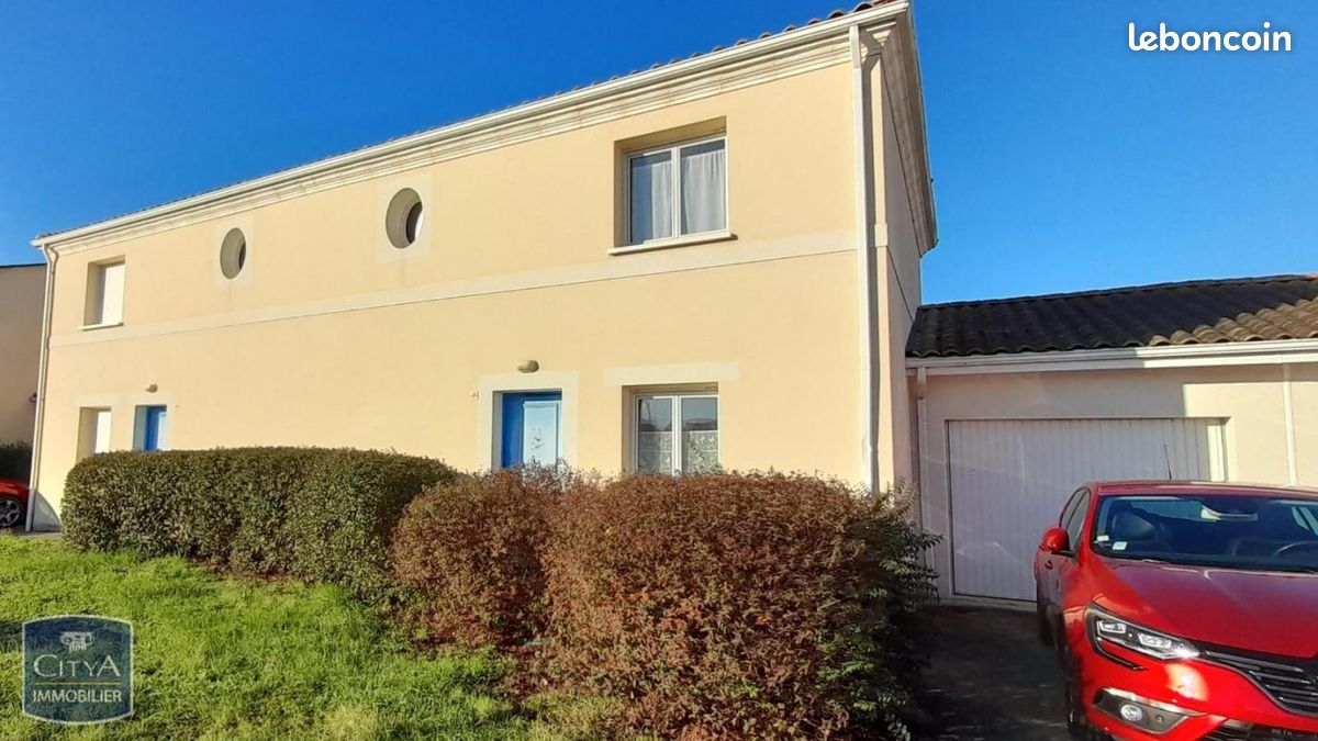 Maison 3 pièces 89 m² - Saint-Jean-d'Angély 17400 (image principale 0)
