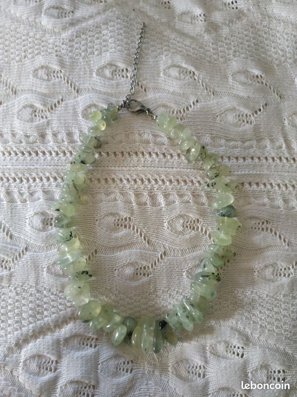 Collier (image 1)