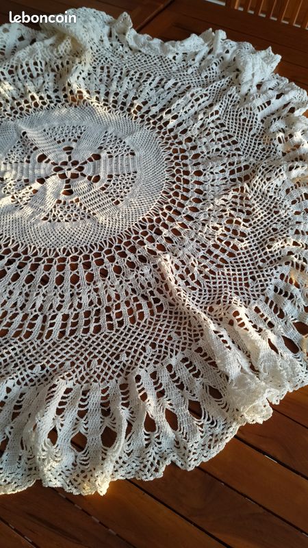 Napperon ancien au crochet coton blanc (image 2)