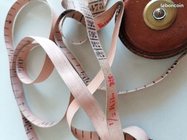 MÈTRE RUBAN DE couturière dans boite dévidoir en laiton 19e siècle EUR