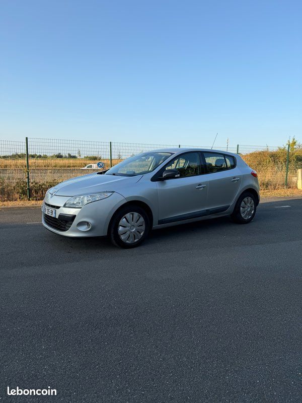 Renault Mégane 3 1.5 DCI 90cv Expression (image 1)