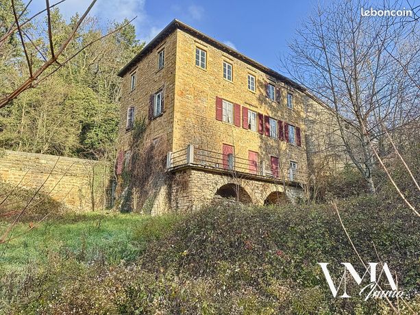 Maison 7 pièces 270 m²