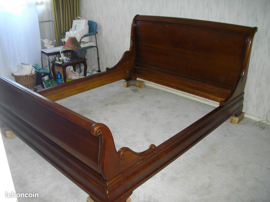 Chambre Style Louis Philippe en merisier: lit (2 sommiers motorisés) + chevet + armoire (image 1)