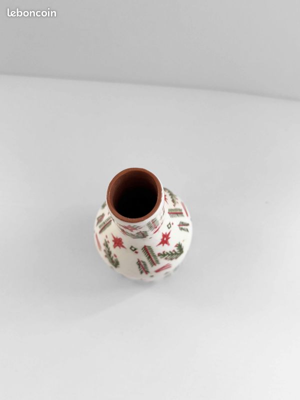 Petit Vase Soliflore en Céramique Fleux – Motifs Sapins et Étoiles (image 3)