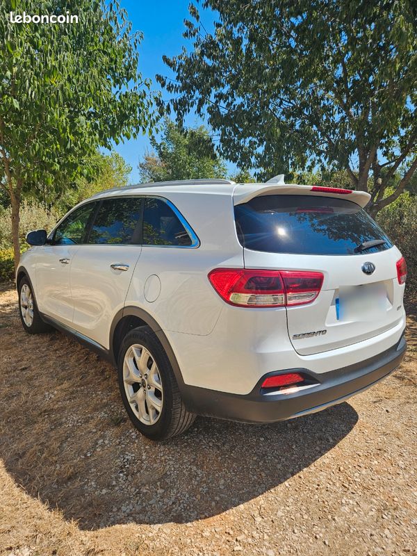 Kia Sorento (image 2)