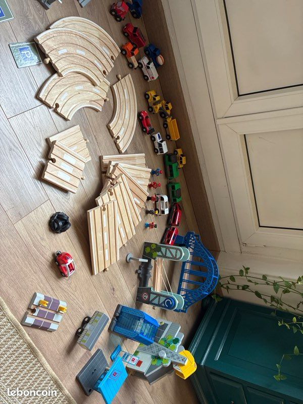 Circuit en bois et plastique (image 1)