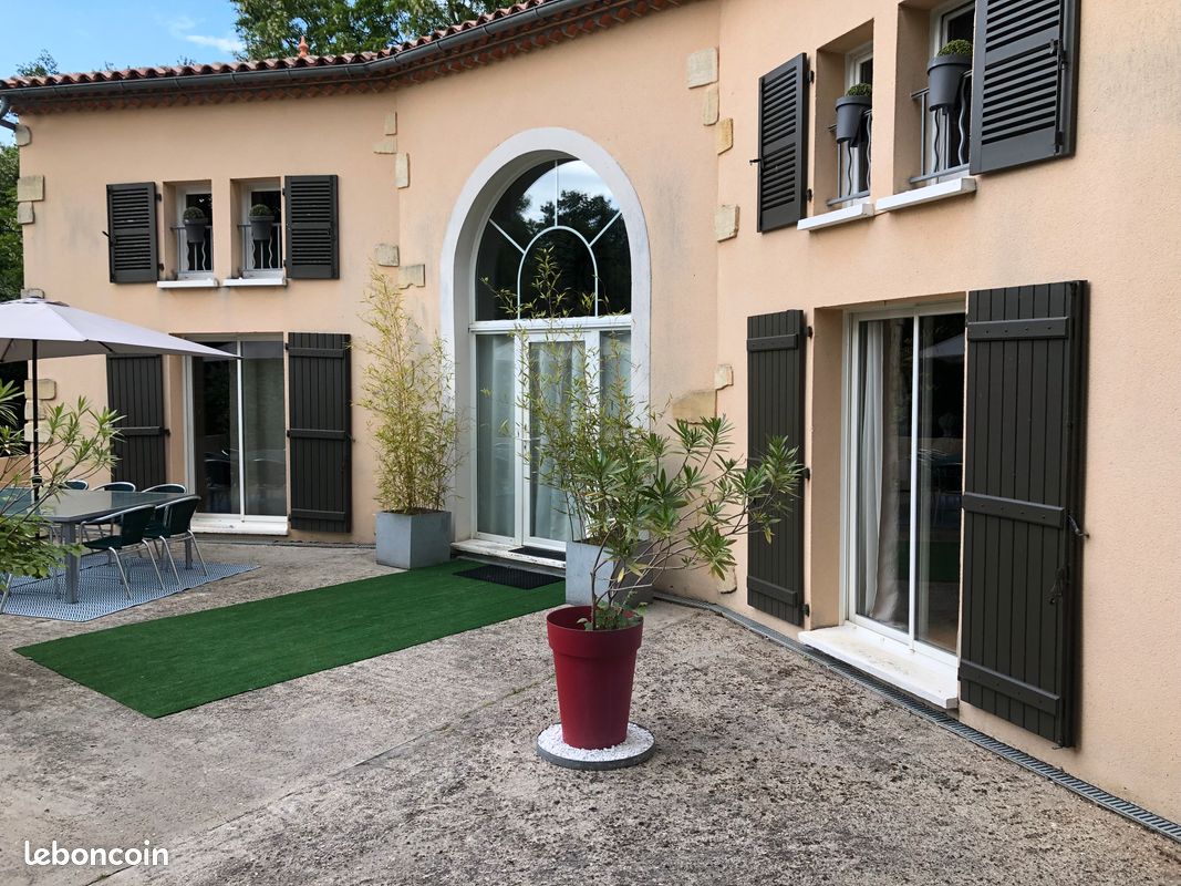 Maison 5 pièces 160 m² · à Périssac · 160 m² · 339 000 €