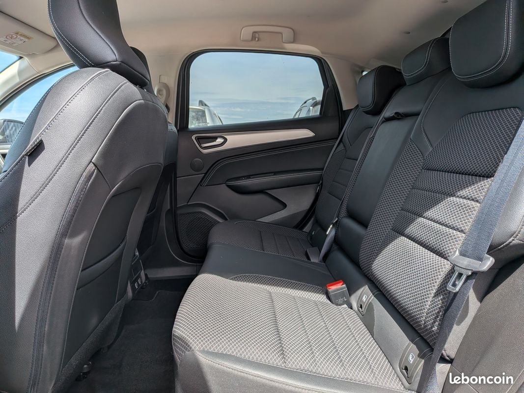 Renault arkana e-tech 145 ch 21b intens (image 4)