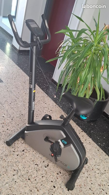 Vélo d'appartement Domyos Essential 120 (image 6)