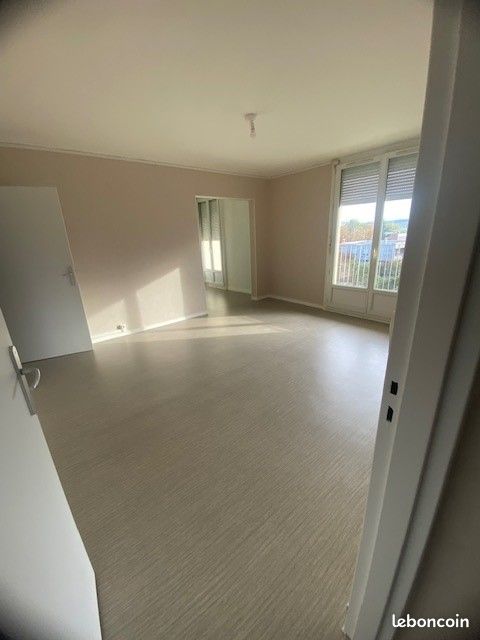 Appartement 4 pièces 104 m² · à Reims · 104 m² · 704 €