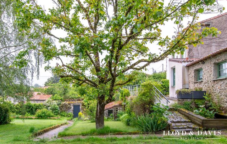 Propriété 10 pièces 300 m²