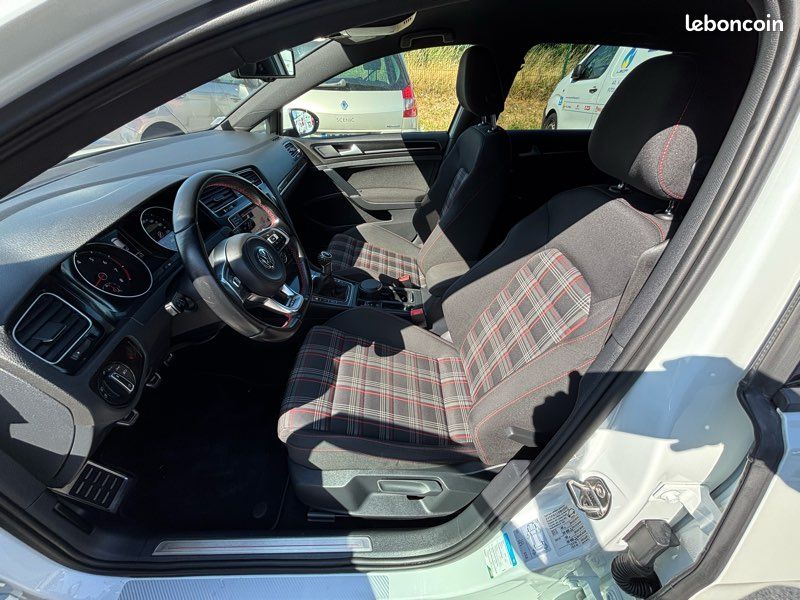 Volkswagen golf vii 2.0 tsi 230 bluemotion technology gti performance 5p (image 8)