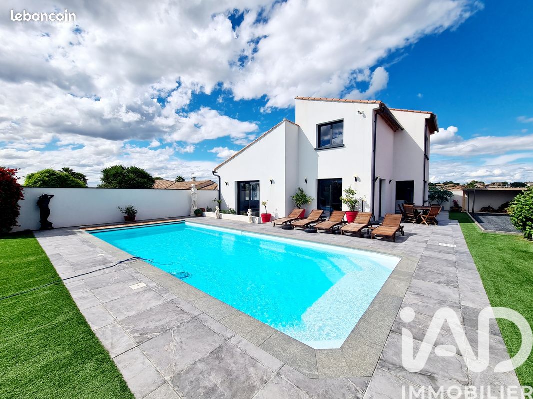 Maison 9 pièces 255 m² · à Portiragnes · 255 m² · 990 000 €